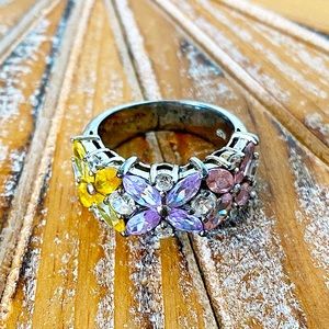 EUC Sterling Silver Ring with Three Colorful Flowers
